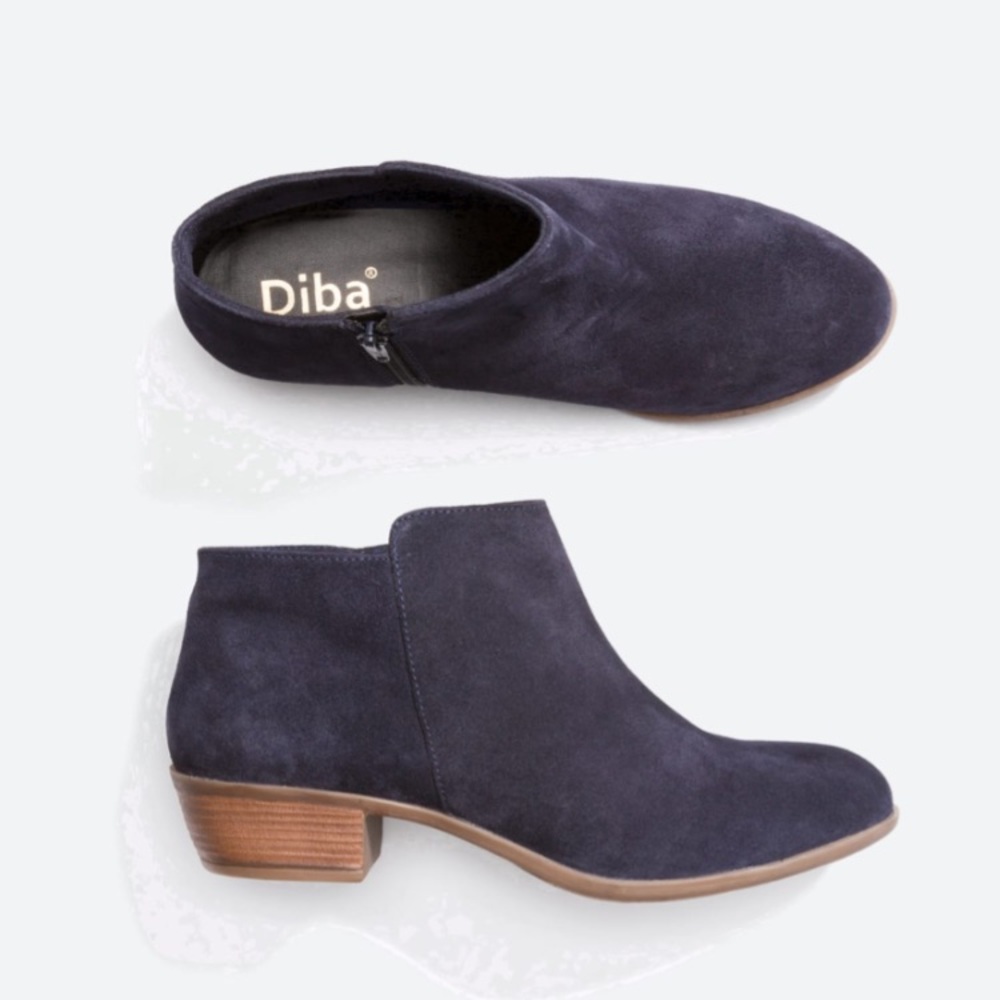 NWT Diba navy blue suede ankle boots